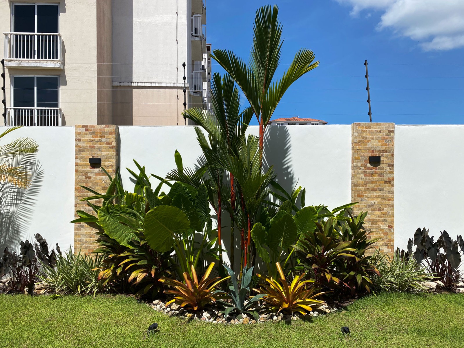Especialistas en arquitectura en Panamá, diseño de interiores y paisajismo. Crea espacios únicos y verdes para viviendas y negocios.
