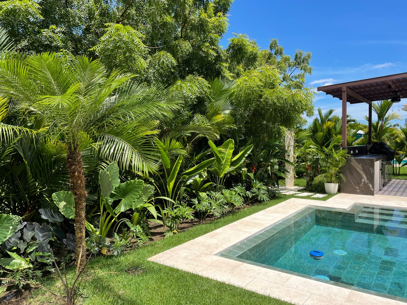 Especialistas en arquitectura en Panamá, diseño de interiores y paisajismo. Crea espacios únicos y verdes para viviendas y negocios.