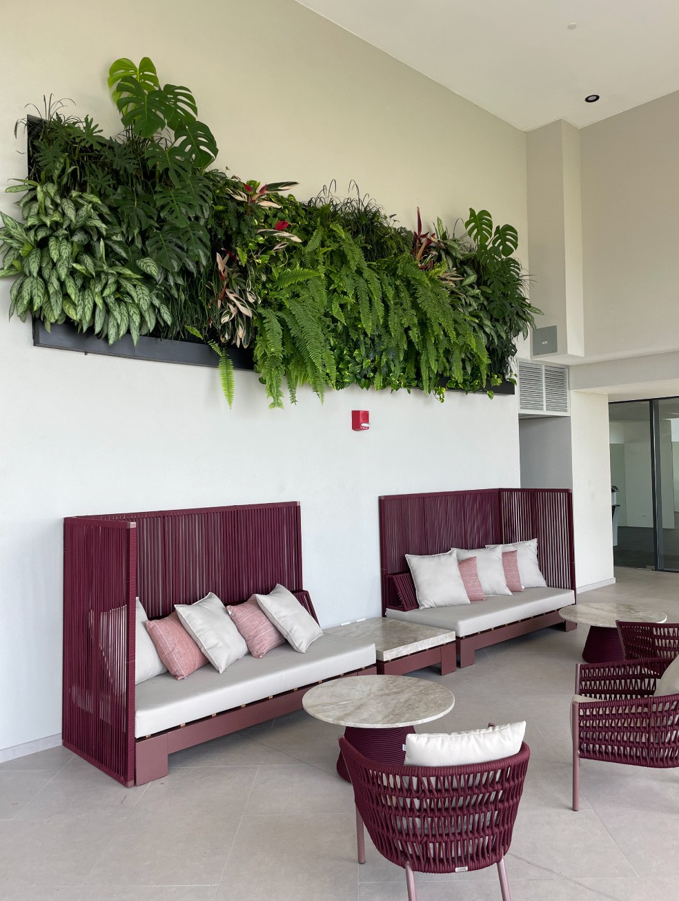 Especialistas en arquitectura en Panamá, diseño de interiores y paisajismo. Crea espacios únicos y verdes para viviendas y negocios.